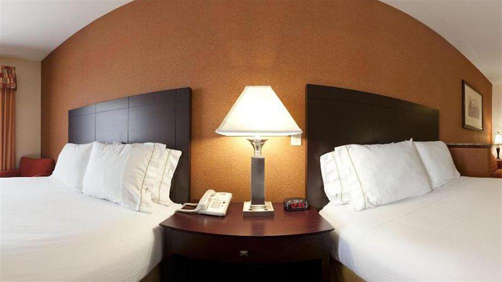 Holiday Inn Express Reno Airport By Ihg Экстерьер фото
