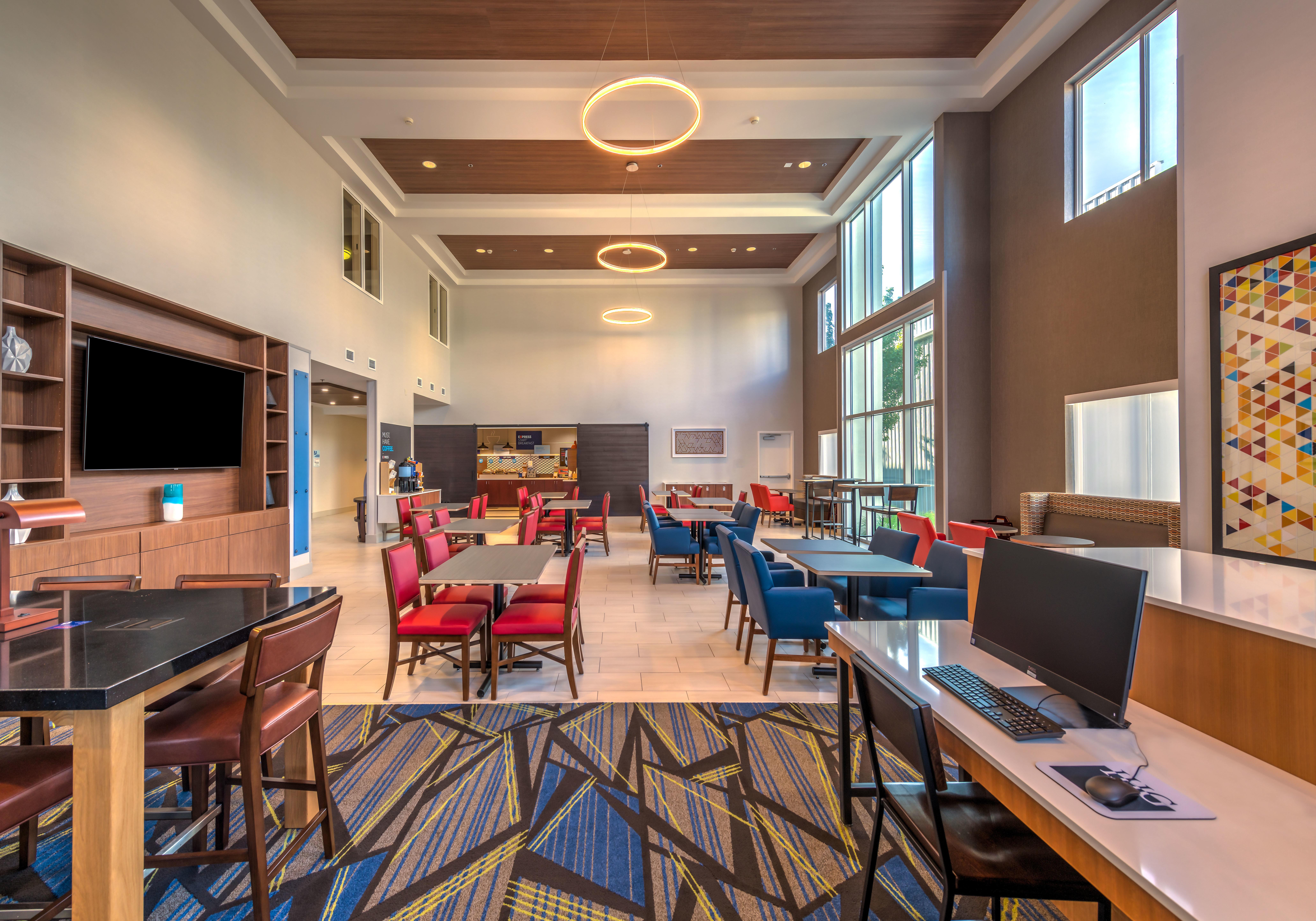 Holiday Inn Express Reno Airport By Ihg Экстерьер фото