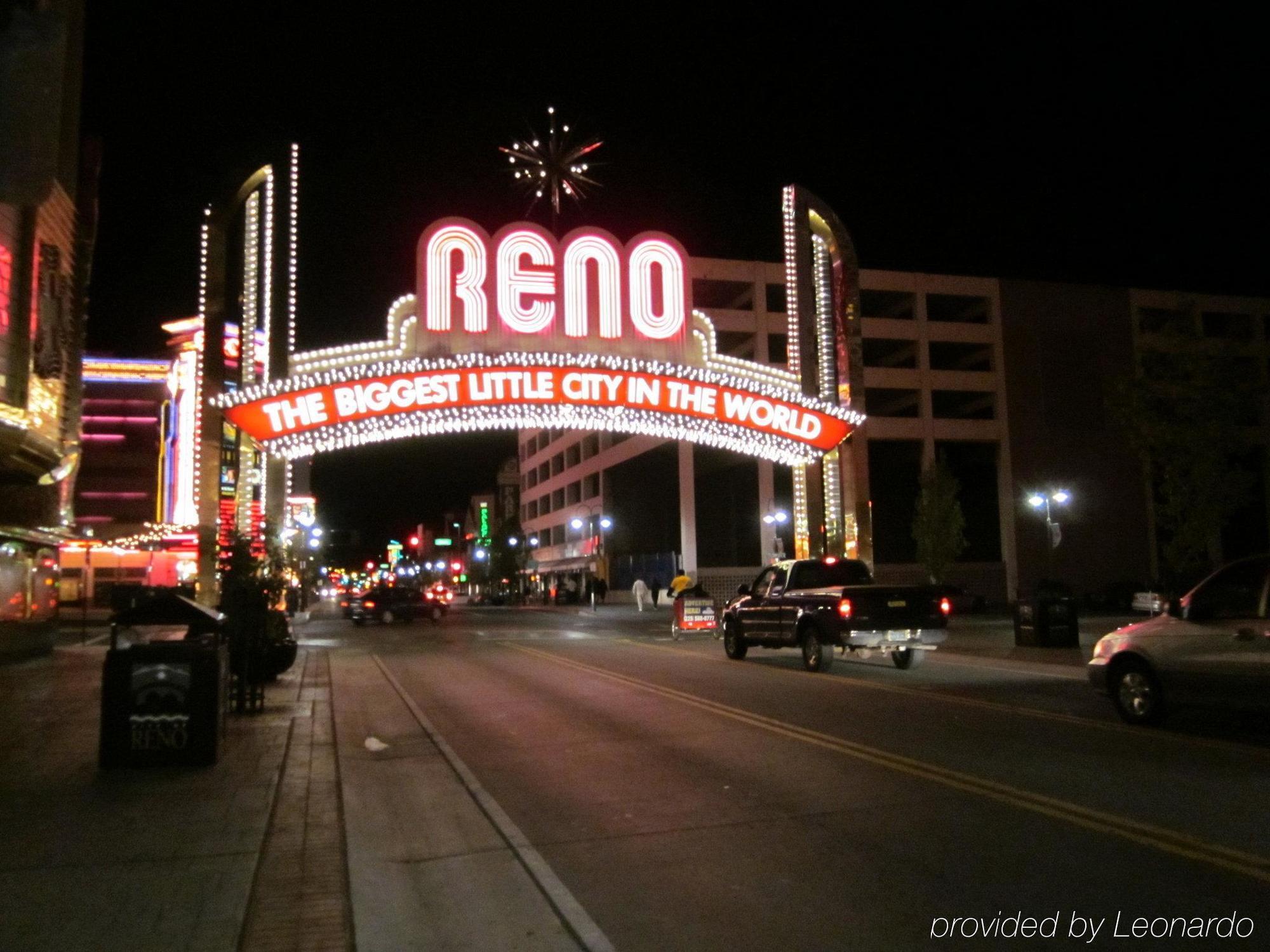 Holiday Inn Express Reno Airport By Ihg Экстерьер фото